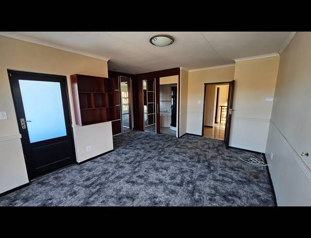 3 BEDROOM HOUSE FOR SALE IN SERALA VIEW